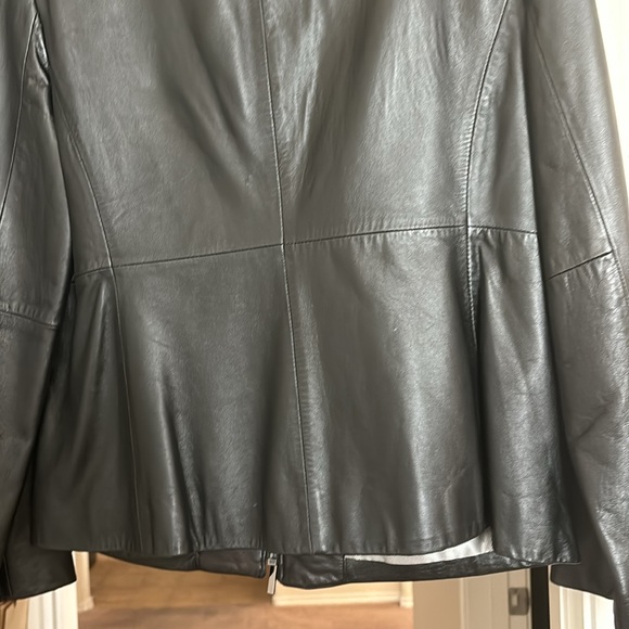 Leather jacket - Picture 5 of 9
